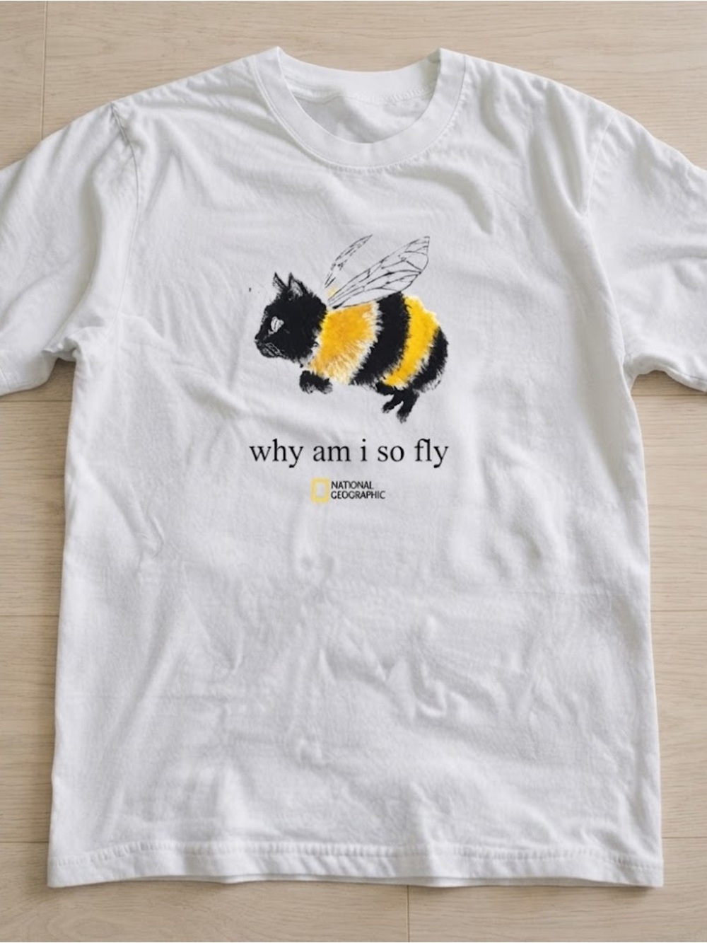 Funny Cat Bee Graphic Tee Shirt Top Gildan T-shirt White